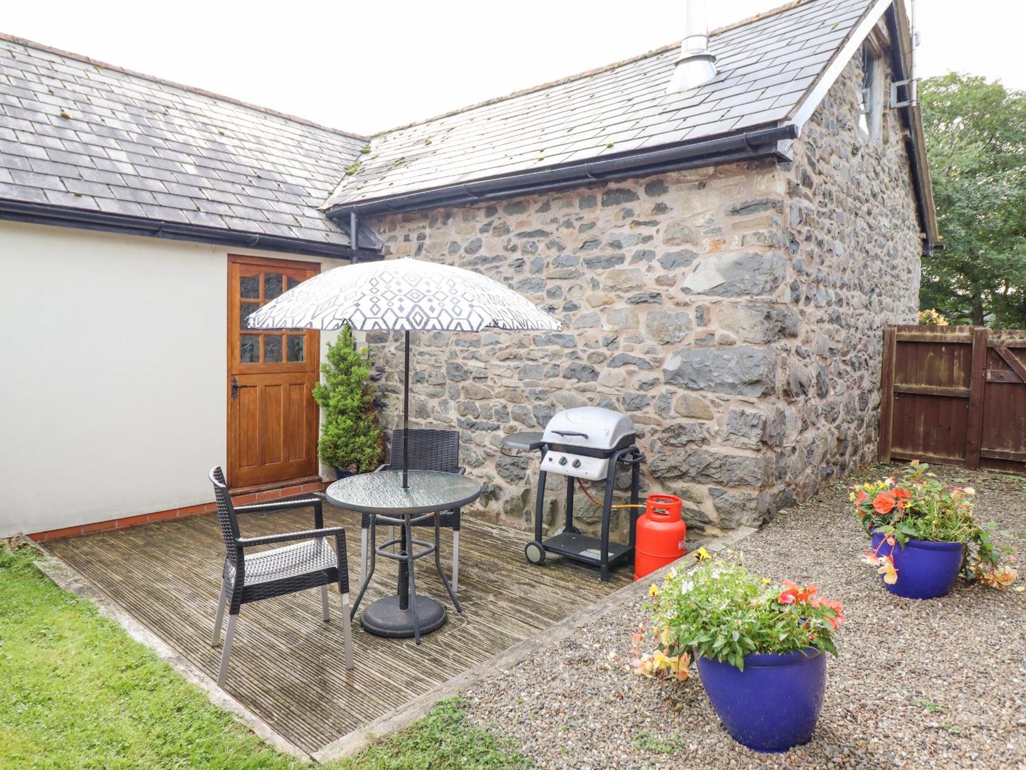 Bwthyn Ty Newydd Villa Dolanog Exterior photo